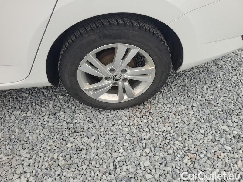  Skoda  Fabia  Combi (2015) Com.1.0TSI 70 Ambition 5d #4