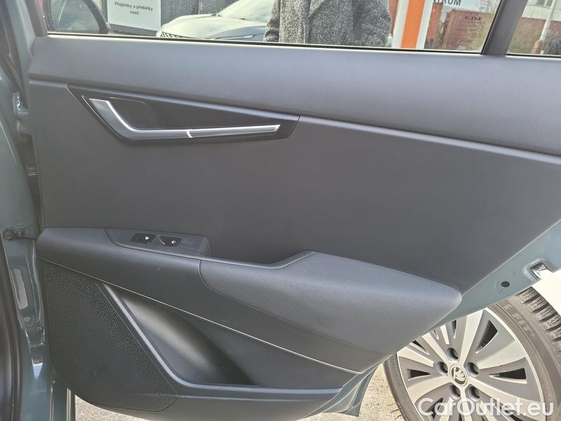 KIA  Niro  (2022)  1.6GDI HEV Premium AT 5d #17