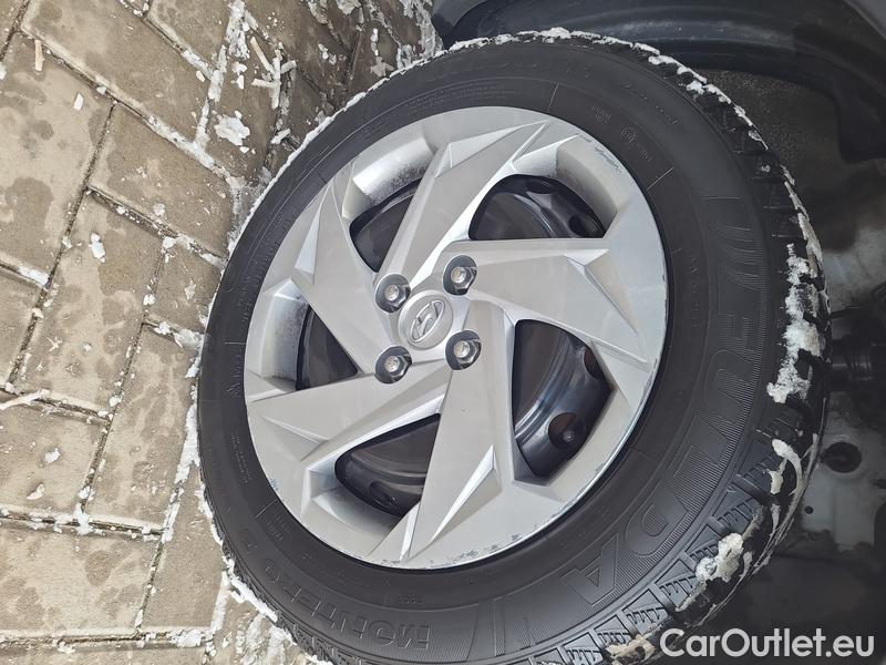  Hyundai  Bayon   (2021)  1.2i Comfort Club 5d #3