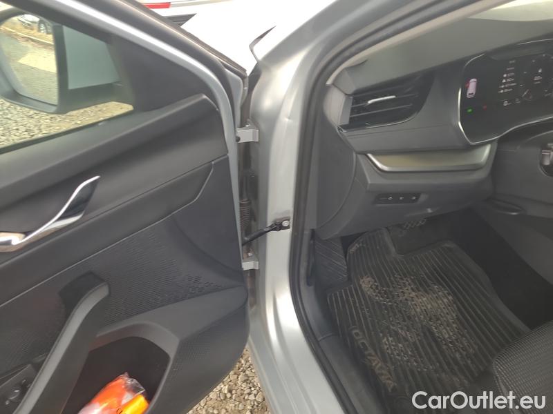  Skoda  Octavia  Combi (NX3)(2020) Oct.C.2.0TDI 110 4x4 Ambit AT #24