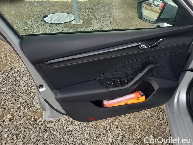  Skoda  Octavia  Combi (NX3)(2020) Oct.C.2.0TDI 110 4x4 Ambit AT #20