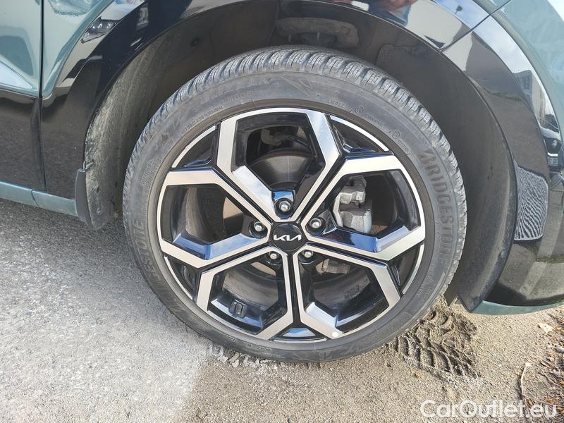  KIA  Niro  (2022)  1.6GDI HEV Premium AT 5d #19