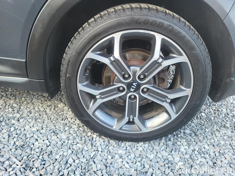  KIA  XCeed  (2019)  1.5 T-GDI TOP AT #10