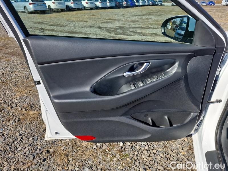  Hyundai  i30   cw (PD)(2017->)  kom.1.0TGDI 120 Comfort #13