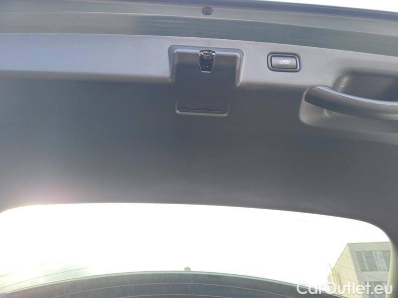  KIA  Niro  (2022)  1.6GDI HEV Premium AT 5d #10