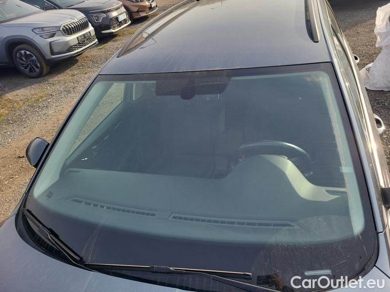  Skoda  Octavia  Combi  (5E5)(03.2017->) Co2.0TDI110 Style DSG #8