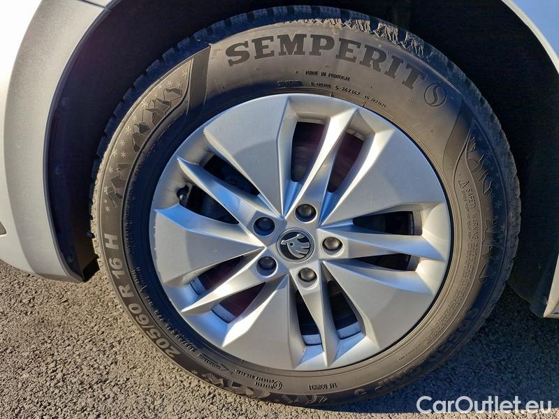  Skoda  Octavia  Combi (NX3)(2020) Oct.Combi 2.0TDI 110 Ambit. AT #4