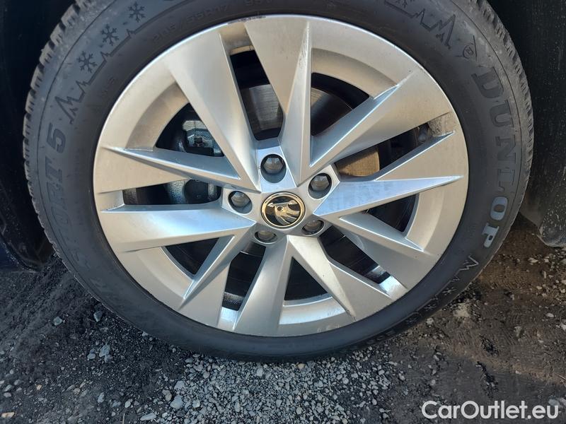  Skoda  Octavia  Lim. (NX3)(2020)  1.5TSI 110 Style 5d #4