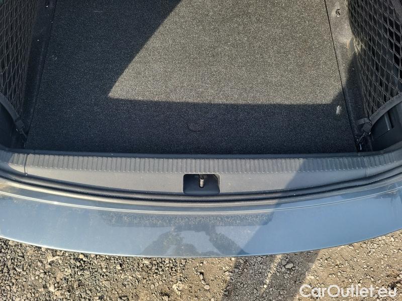  Skoda  Octavia  Combi  (5E5)(03.2017->) Co2.0TDI110 Style DSG #10