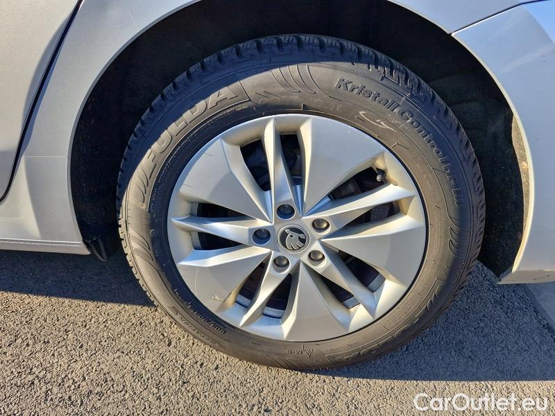  Skoda  Octavia  Combi (NX3)(2020) Oct.Combi 2.0TDI 110 Ambit. AT #9