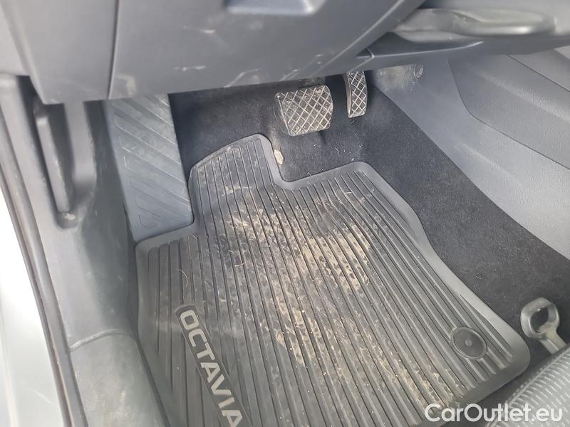  Skoda  Octavia  Combi (NX3)(2020) Oct.C.2.0TDI 110 4x4 Ambit AT #15