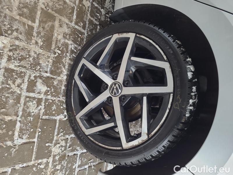  Volkswagen  Golf  VIII (CD1) (2019) 1.5TSI 96 Life 5d #2