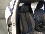  Peugeot  2008 PEUGEOT  / 2019 / 5P / CROSSOVER BLUEHDI 130 EAT8 ALLURE S/S AUT. #13