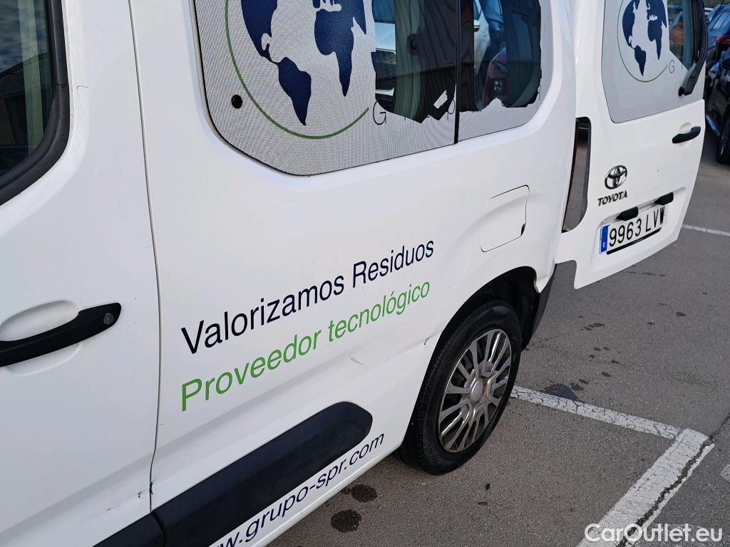  Toyota  Proace TOYOTA  COMBI CITY 1.5D 75kW (100CV) GX L1 #3