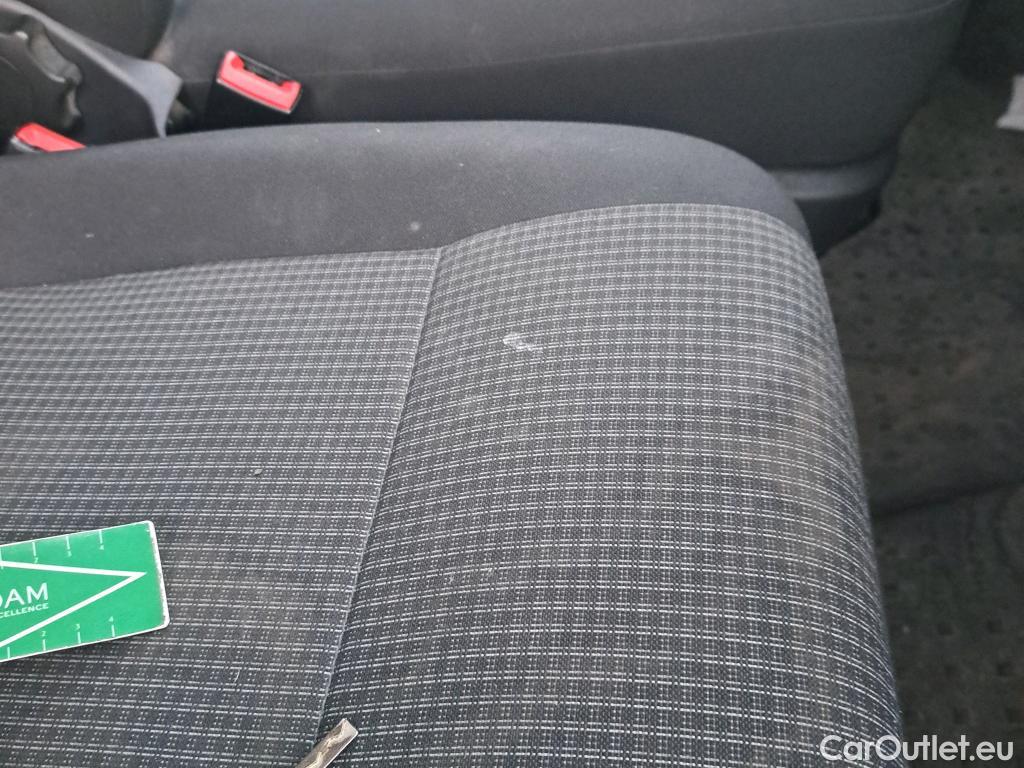  Land Rover  Discovery VOLKSWAGEN Transporter / 2020 / 4P / furgón Furgón Corto TN 2.0 TDI 81kW (110CV) #47