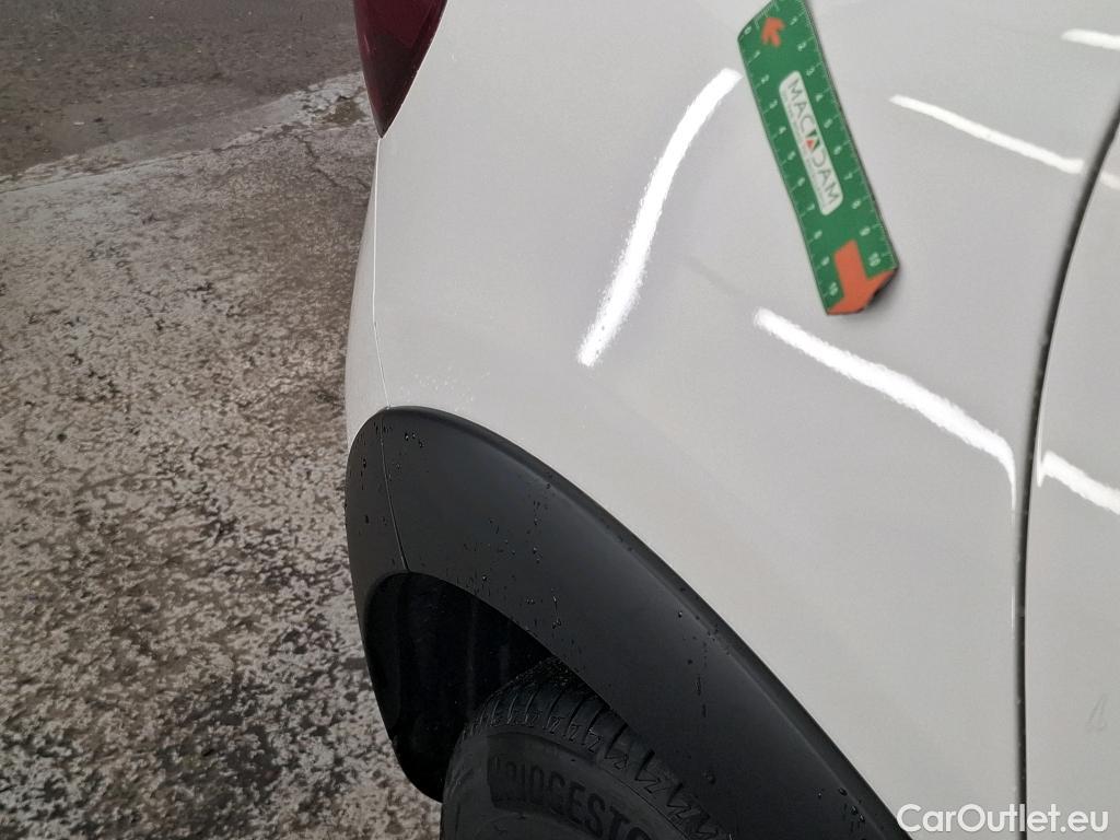  Citroen  C3  Feel Business 1.2 PureTech 80CV BVM5 E6d #3