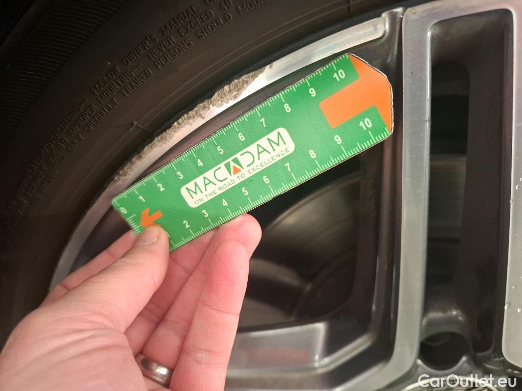  Mercedes  A-Klasse MERCEDES-BENZ Classe A Berline / 2018 / 4P / Berline A 200 d AMG Line 8G-DCT #4