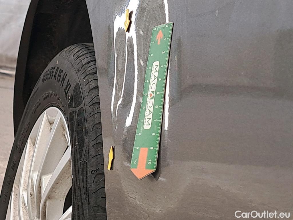  Fiat  500 FIAT  / 2015 / 3P / Berline Hybrid 1.0 BSG 70 ch Dolcevita #2