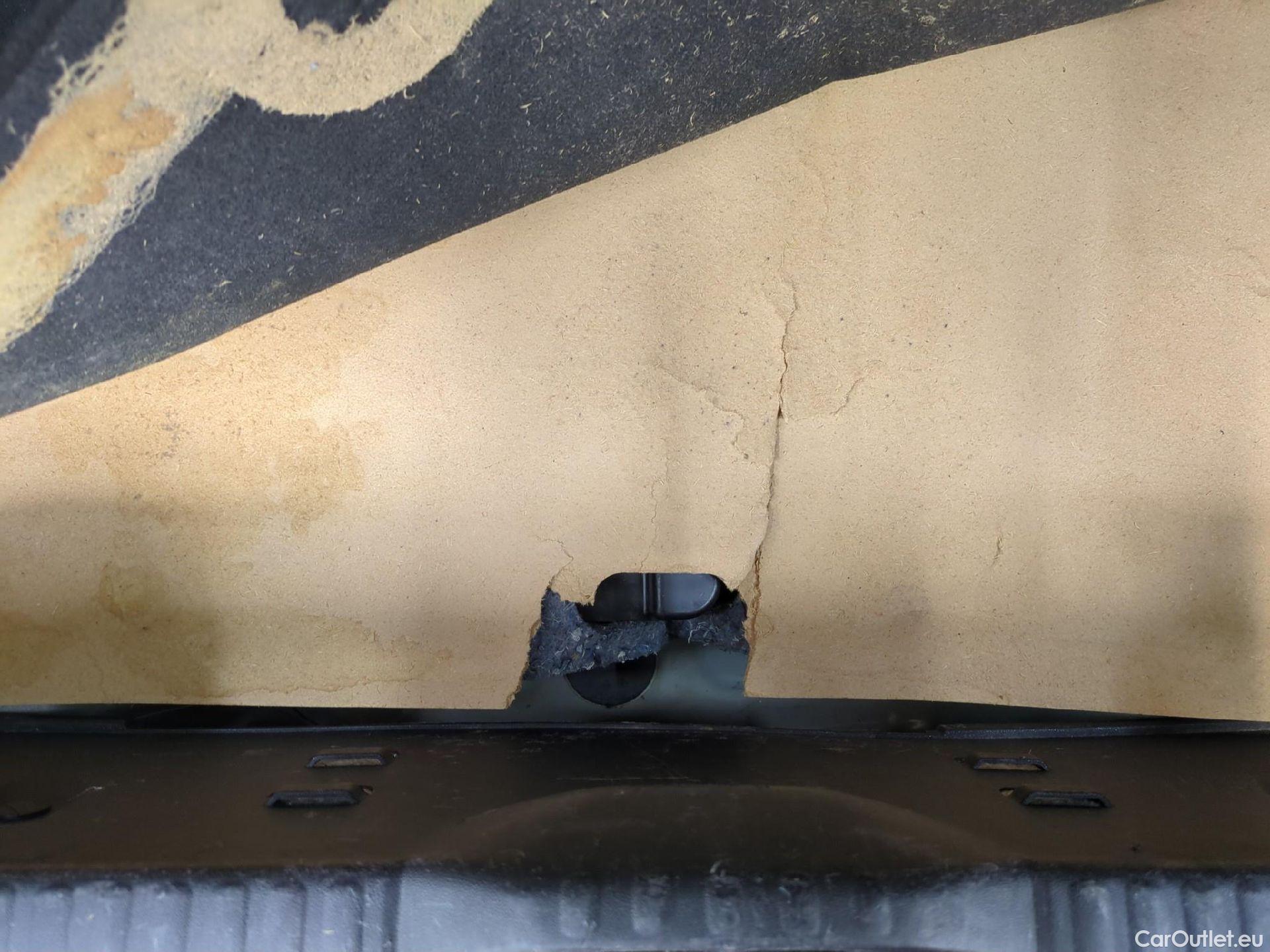  Citroen  C3  C-Series 1.5 BlueHDI 100CV BVM6 6E #10