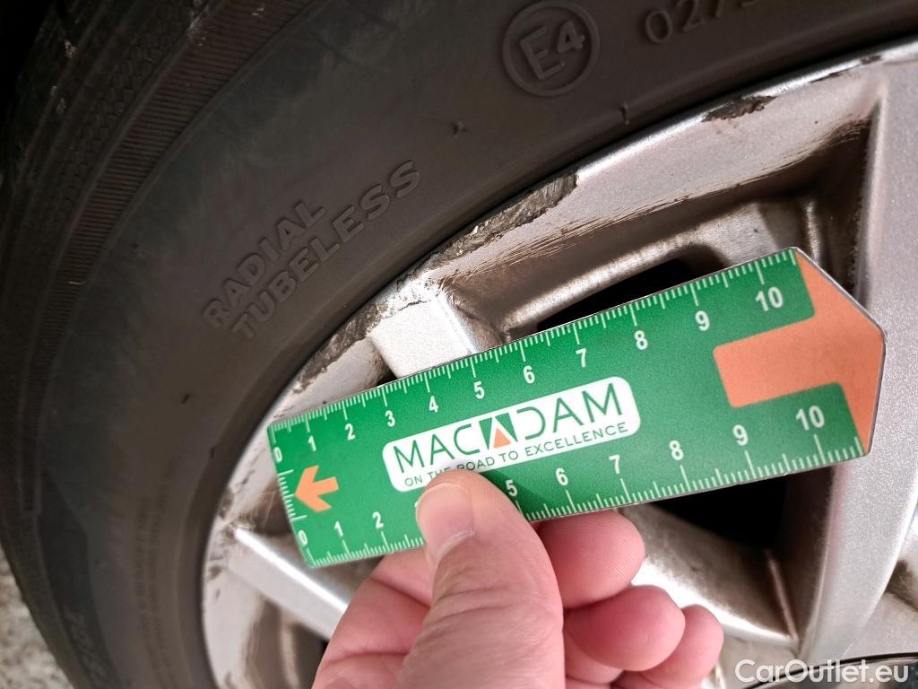  Fiat  500 FIAT  / 2015 / 3P / Berline Hybrid 1.0 BSG 70 ch Dolcevita #14