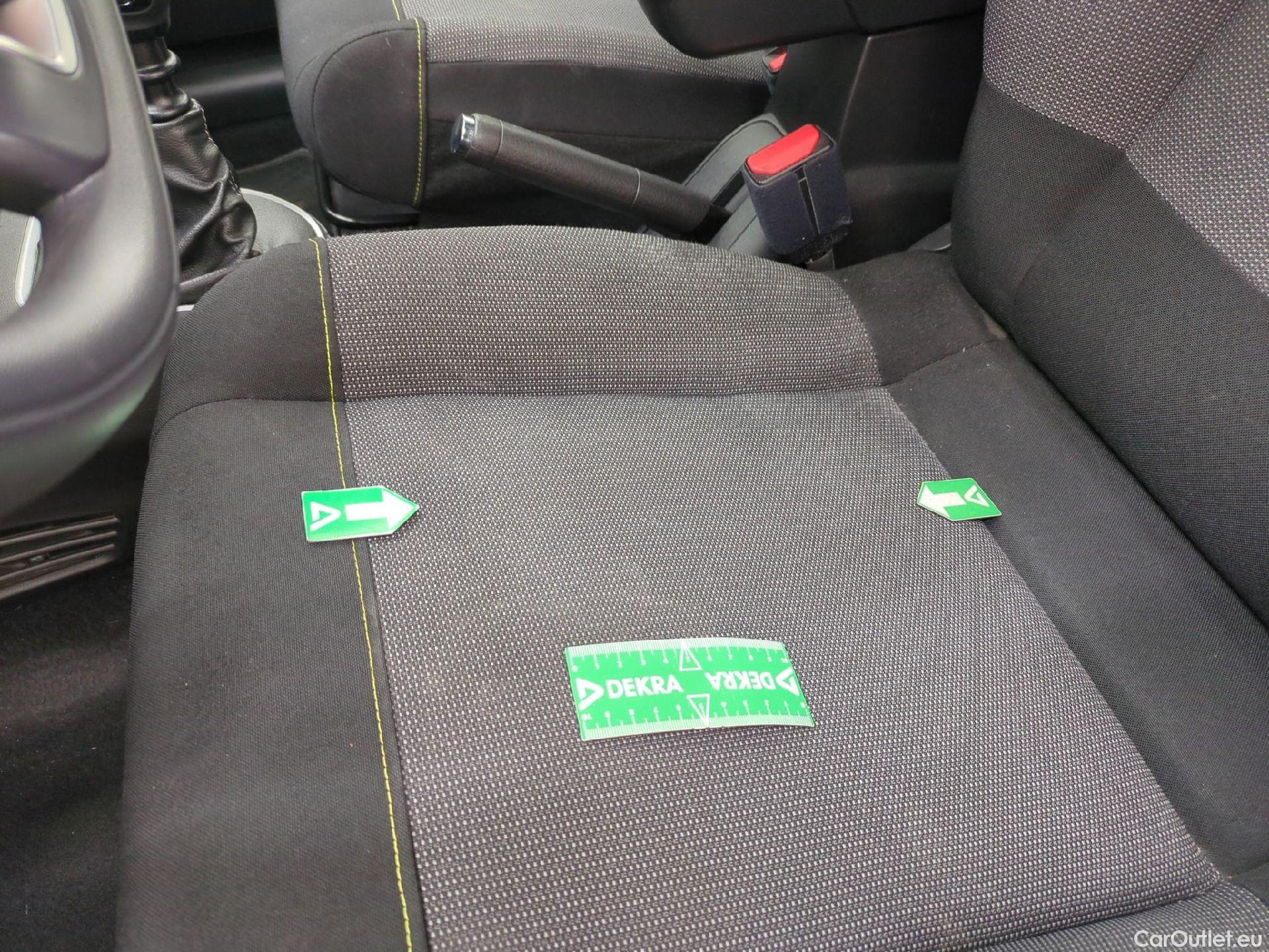  Citroen  C3  C-Series 1.5 BlueHDI 100CV BVM6 6E #2