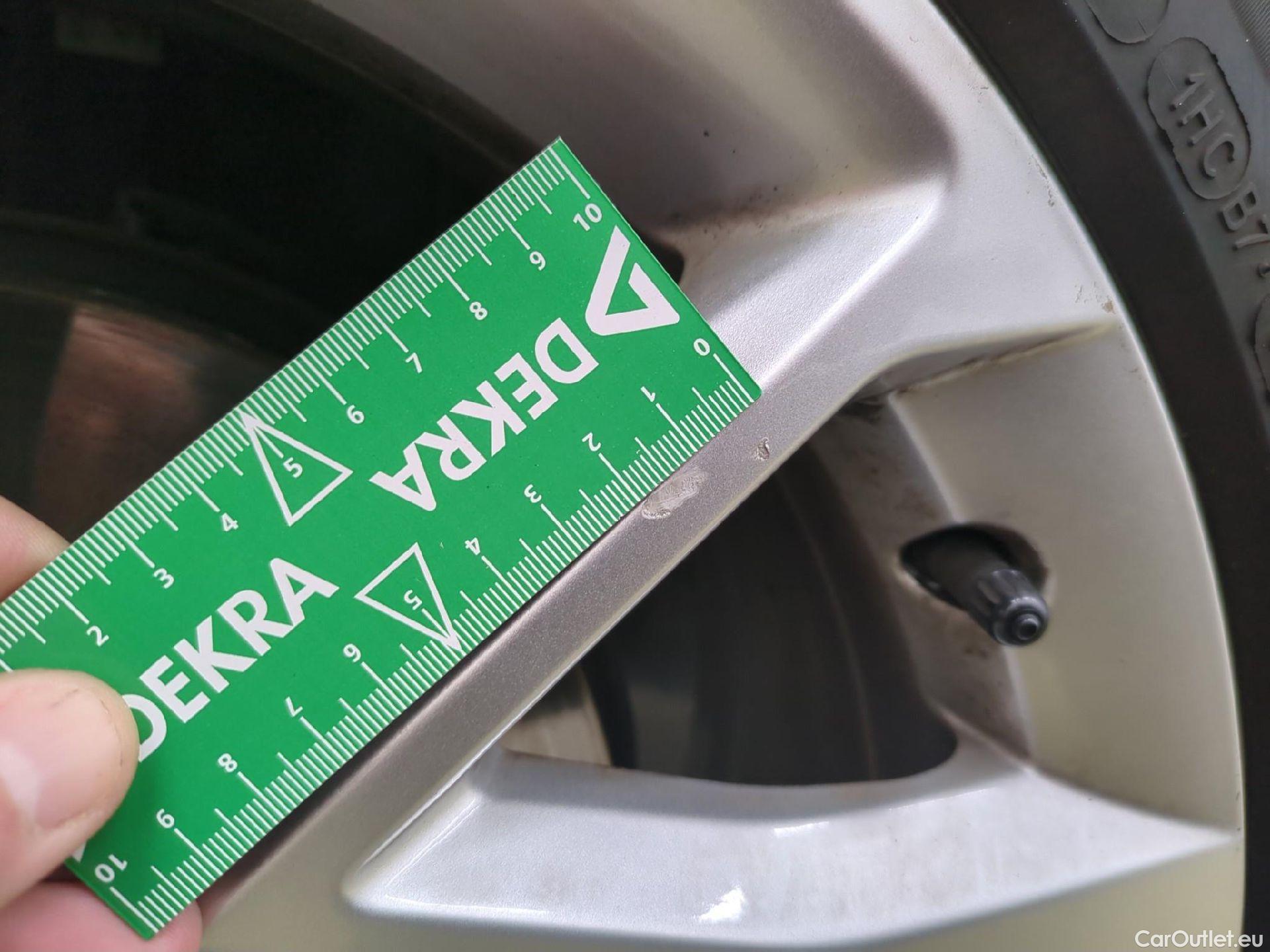  Cupra  Formentor CUPRA  / 2020 / 5P / SUV 1.4 e-HYBRID 204ch DSG6 Business Edition #4