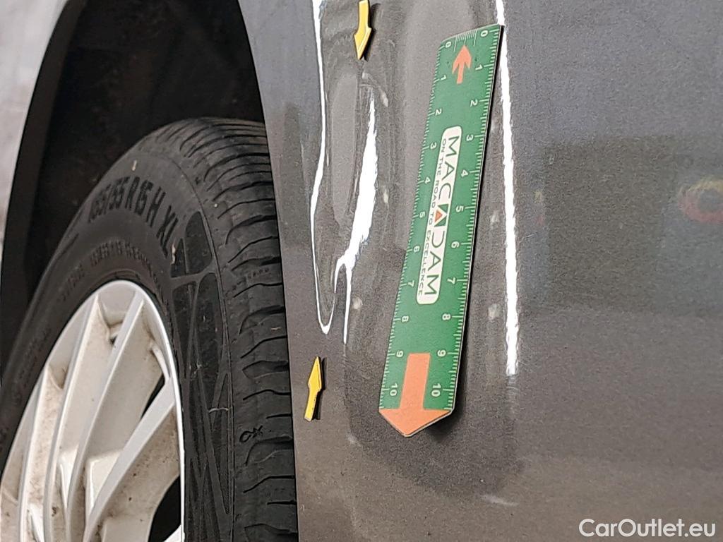  Fiat  500 FIAT  / 2015 / 3P / Berline Hybrid 1.0 BSG 70 ch Dolcevita #3