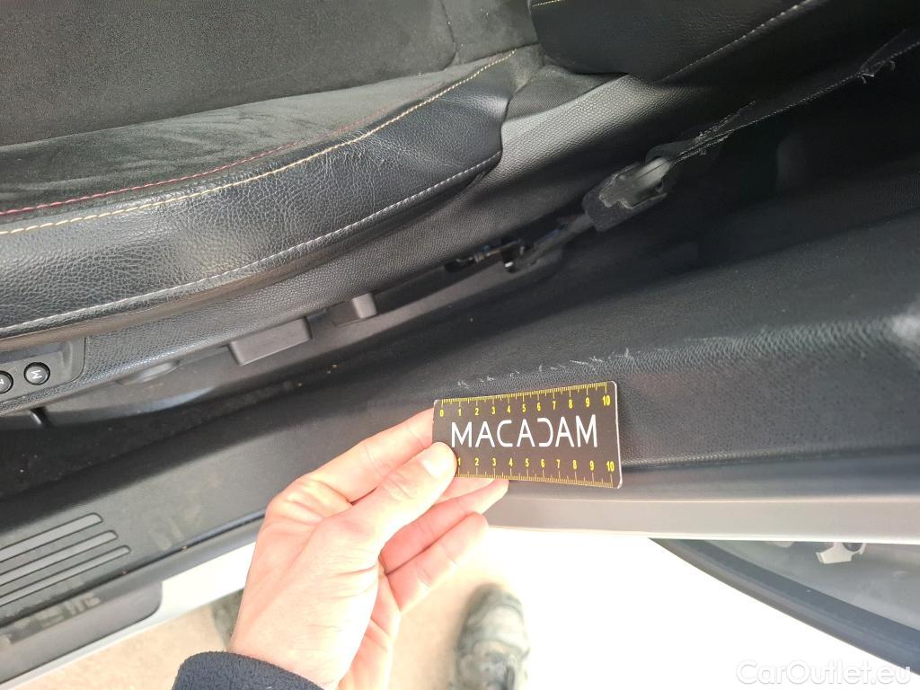  DS  DS7 DS DS 7 Crossback / 2017 / 5P / SUV E-TENSE 225 PERFORMANCE Line + #14