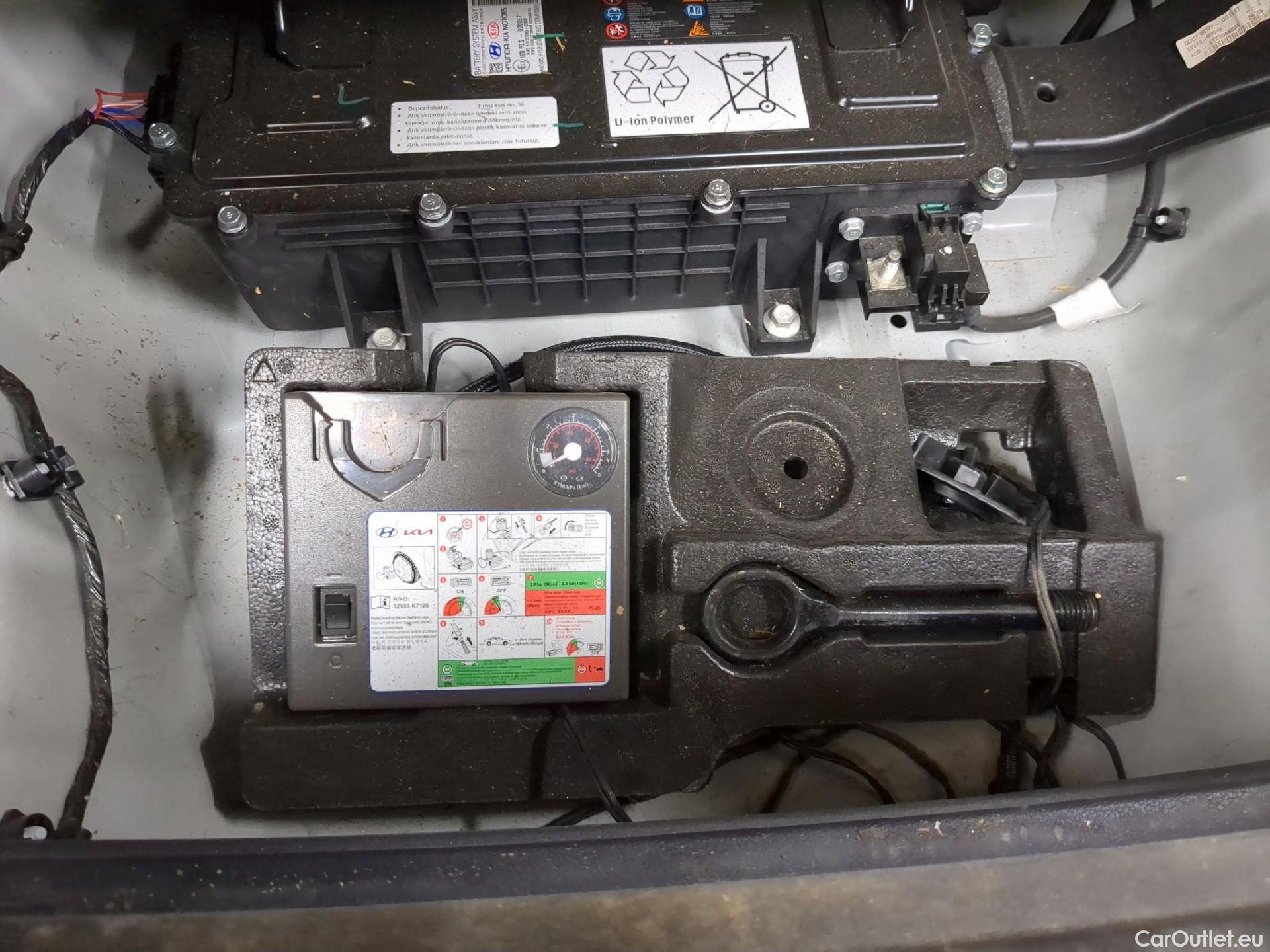  Hyundai  Bayon HYUNDAI  / 2021 / 5P / SUV 1.0 T-GDI 100 HYBRID 48V INTUITIVE #1