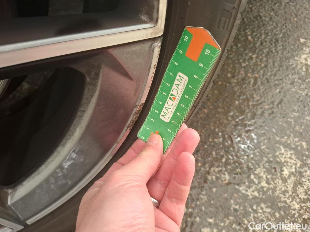  Mercedes  A-Klasse MERCEDES-BENZ Classe A Berline / 2018 / 4P / Berline A 200 d AMG Line 8G-DCT #29