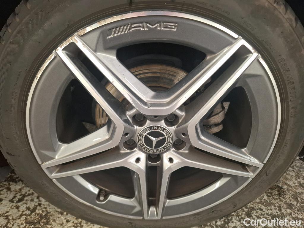  Mercedes  A-Klasse MERCEDES-BENZ Classe A Berline / 2018 / 4P / Berline A 200 d AMG Line 8G-DCT #31