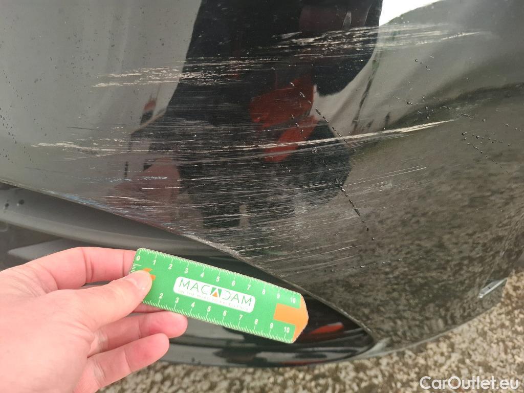  Mercedes  A-Klasse MERCEDES-BENZ Classe A Berline / 2018 / 4P / Berline A 200 d AMG Line 8G-DCT #10