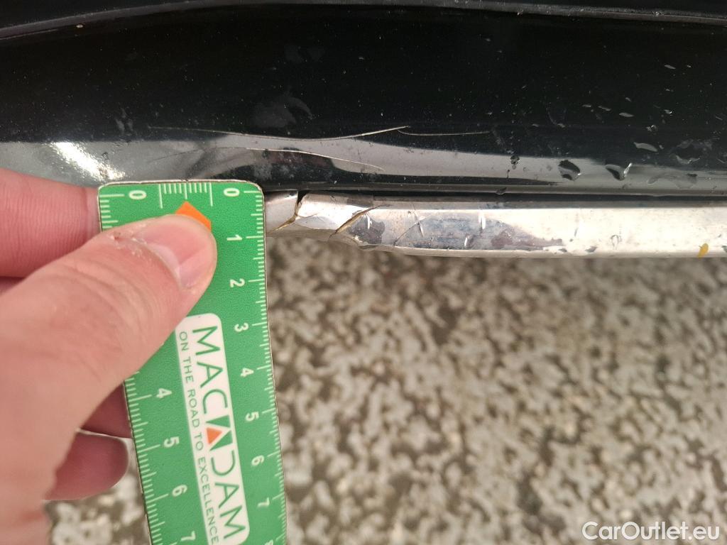  Mercedes  A-Klasse MERCEDES-BENZ Classe A Berline / 2018 / 4P / Berline A 200 d AMG Line 8G-DCT #25