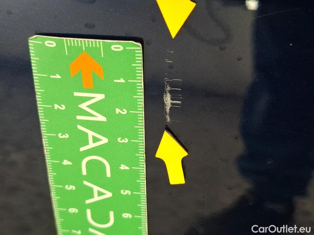  Volkswagen  Golf  VOLKSWAGEN / 2020 / 5P / Berline 2.0 TDI SCR 115 DSG7 Life Busi #82