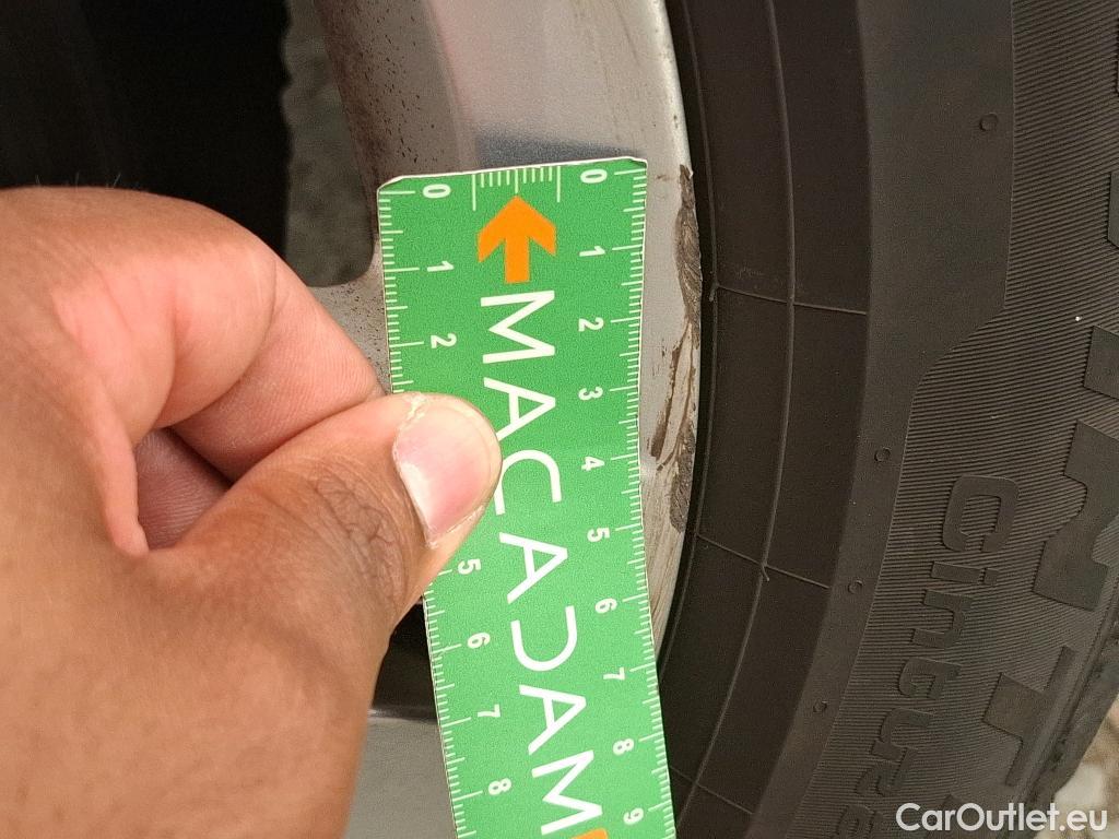  Volkswagen  Golf  VOLKSWAGEN / 2020 / 5P / Berline 2.0 TDI SCR 115 DSG7 Life Busi #60