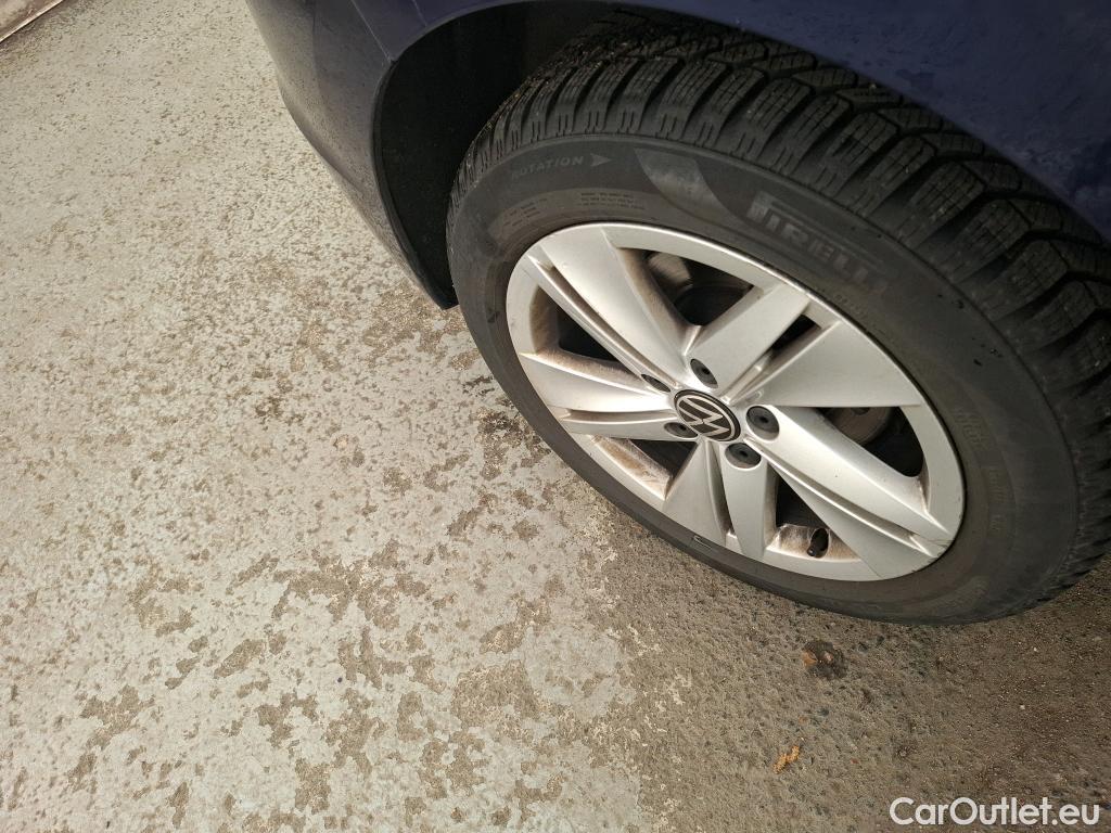  Volkswagen  Golf  VOLKSWAGEN / 2020 / 5P / Berline 2.0 TDI SCR 115 DSG7 Life Busi #46