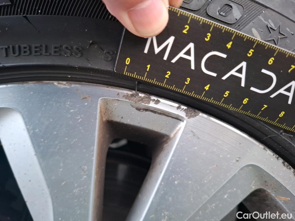  Volkswagen  Golf  VII Berline Confortline Business BMT 1.6 TDI 115CV BVM5 E6dT #61