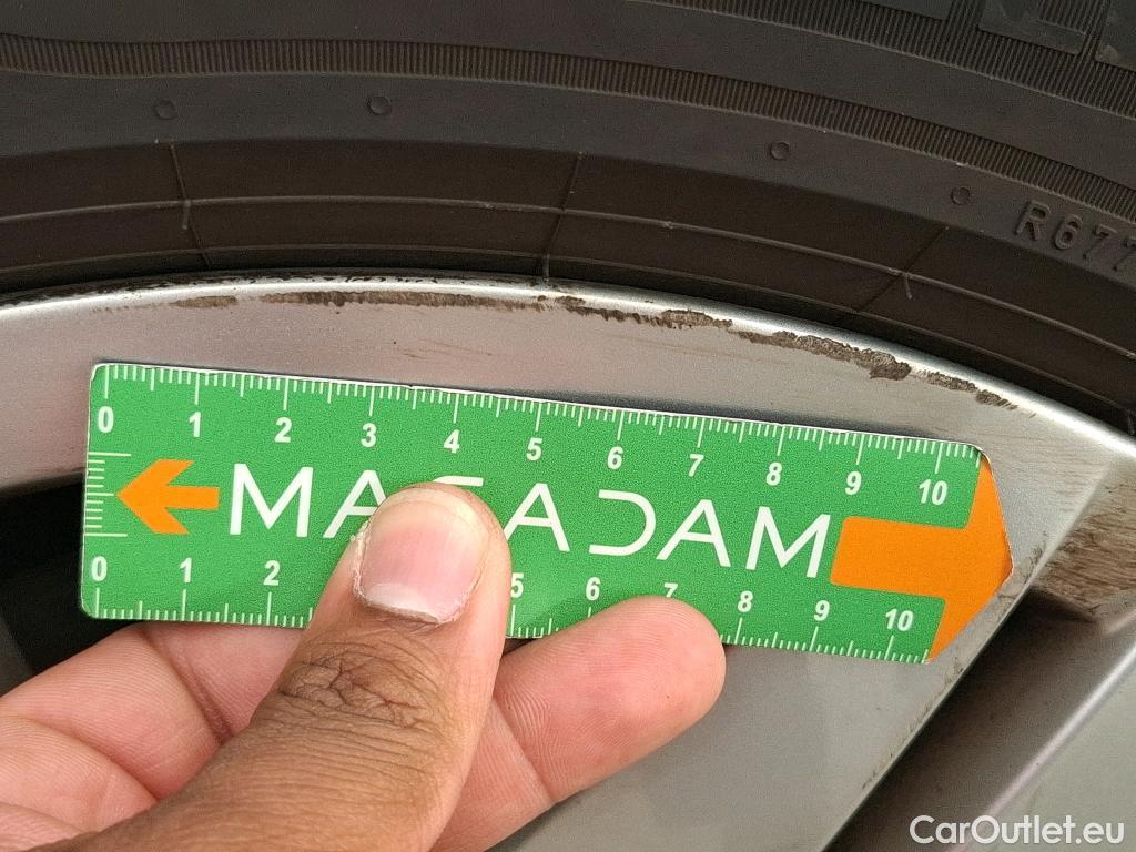  Volkswagen  Golf  VOLKSWAGEN / 2020 / 5P / Berline 2.0 TDI SCR 115 DSG7 Life Busi #59