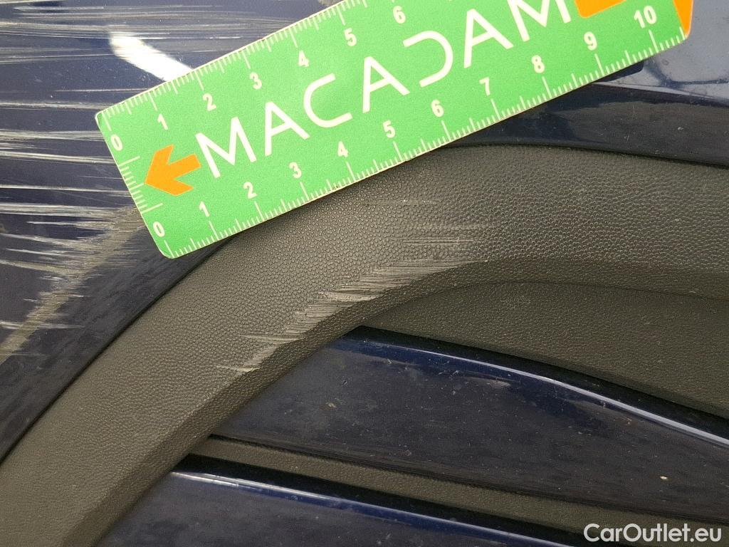  Volkswagen  Golf  VOLKSWAGEN / 2020 / 5P / Berline 2.0 TDI SCR 115 DSG7 Life Busi #80