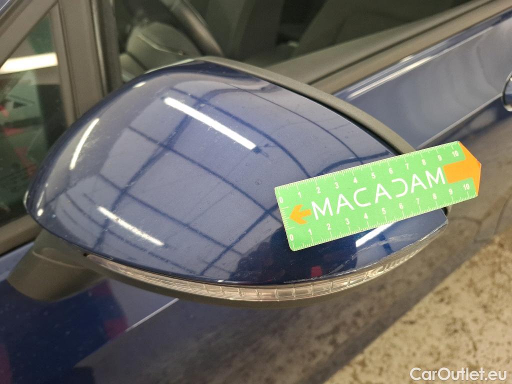  Volkswagen  Golf  VOLKSWAGEN / 2020 / 5P / Berline 2.0 TDI SCR 115 DSG7 Life Busi #71