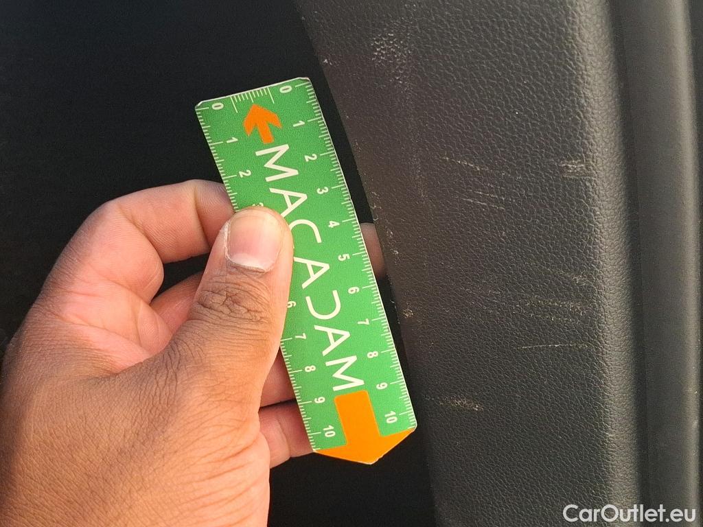  Volkswagen  Golf  VOLKSWAGEN / 2020 / 5P / Berline 2.0 TDI SCR 115 DSG7 Life Busi #87