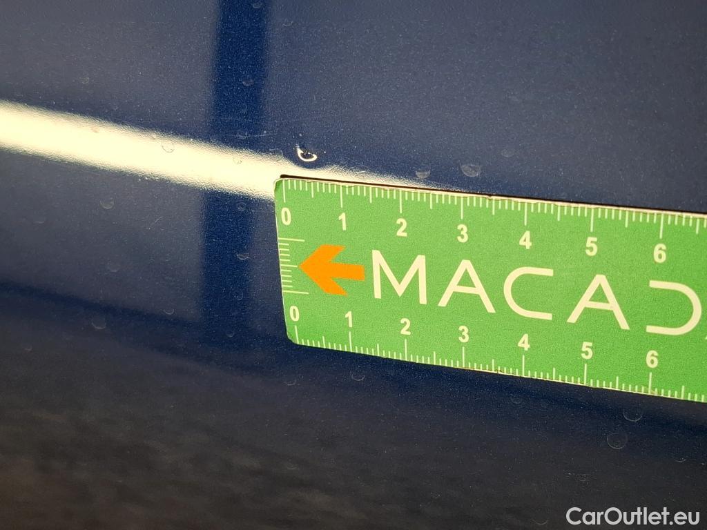  Volkswagen  Golf  VOLKSWAGEN / 2020 / 5P / Berline 2.0 TDI SCR 115 DSG7 Life Busi #18