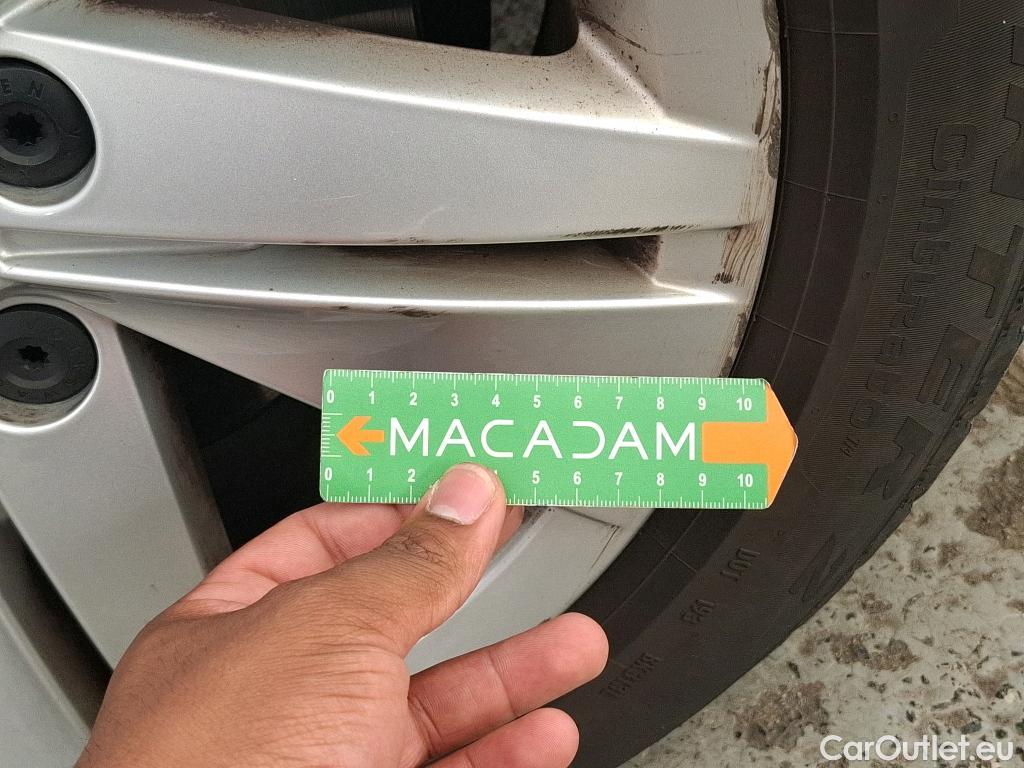  Volkswagen  Golf  VOLKSWAGEN / 2020 / 5P / Berline 2.0 TDI SCR 115 DSG7 Life Busi #62