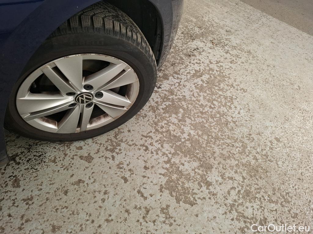  Volkswagen  Golf  VOLKSWAGEN / 2020 / 5P / Berline 2.0 TDI SCR 115 DSG7 Life Busi #51