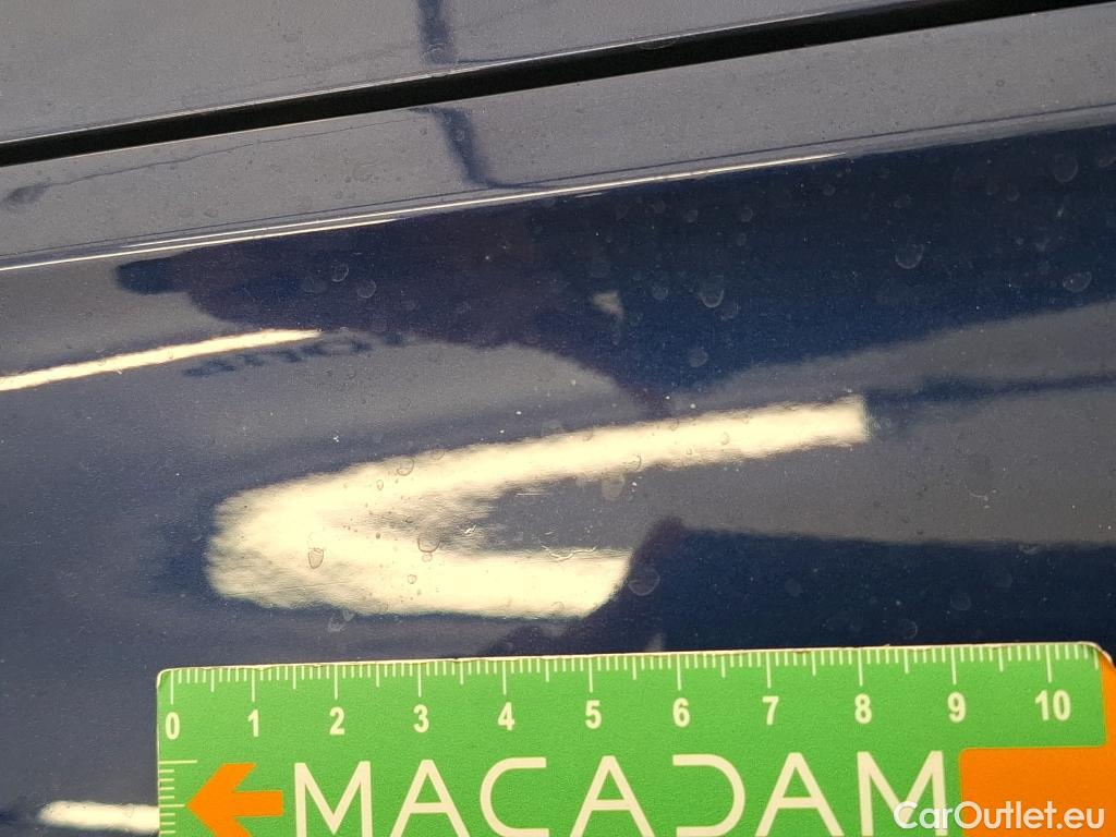  Volkswagen  Golf  VOLKSWAGEN / 2020 / 5P / Berline 2.0 TDI SCR 115 DSG7 Life Busi #24