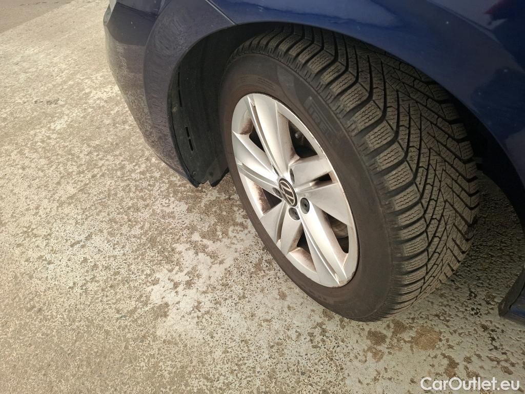  Volkswagen  Golf  VOLKSWAGEN / 2020 / 5P / Berline 2.0 TDI SCR 115 DSG7 Life Busi #57