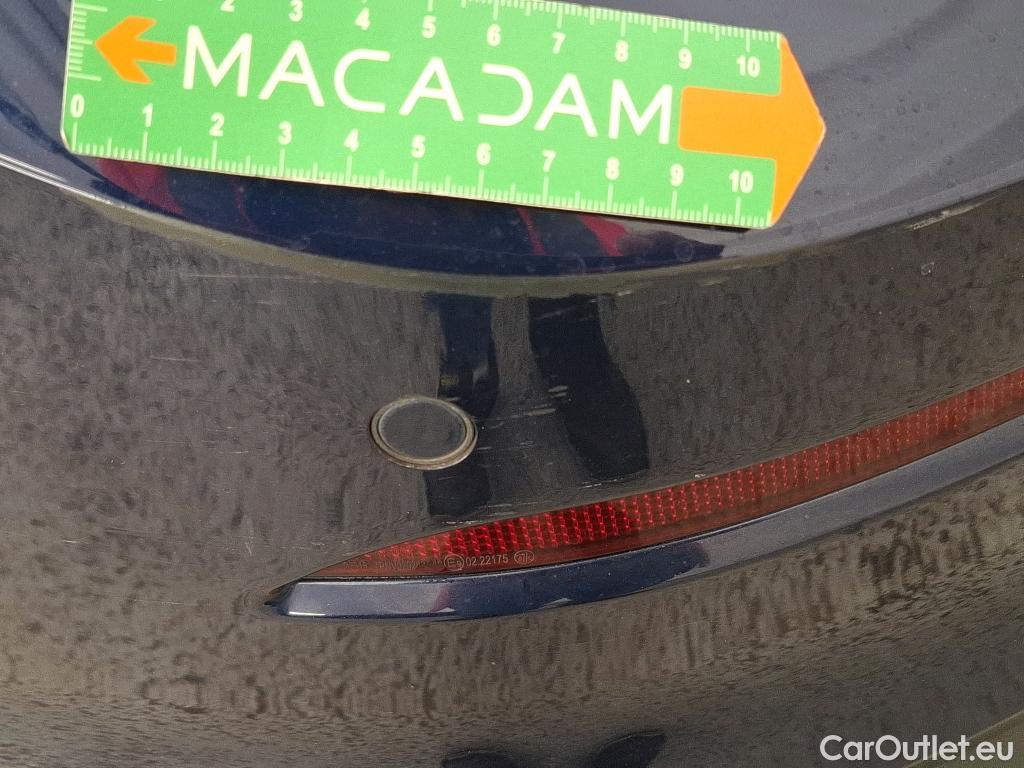  Volkswagen  Golf  VOLKSWAGEN / 2020 / 5P / Berline 2.0 TDI SCR 115 DSG7 Life Busi #26