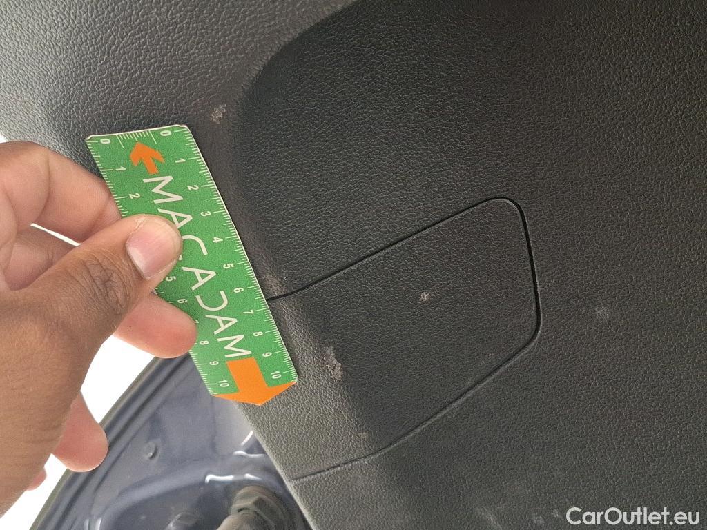  Volkswagen  Golf  VOLKSWAGEN / 2020 / 5P / Berline 2.0 TDI SCR 115 DSG7 Life Busi #65