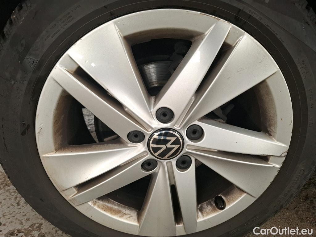  Volkswagen  Golf  VOLKSWAGEN / 2020 / 5P / Berline 2.0 TDI SCR 115 DSG7 Life Busi #47