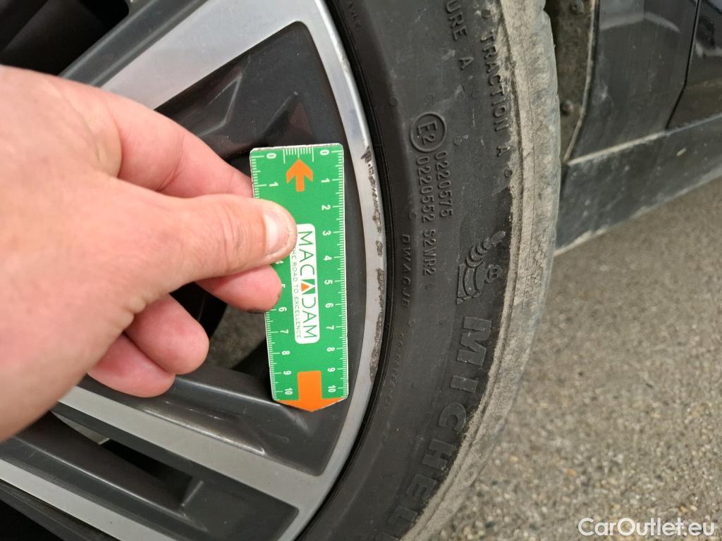  Bmw  Serie 1 BMW Série 1 / 2019 / 5P / Berline 1.5 116D DKG7 Business Design #10